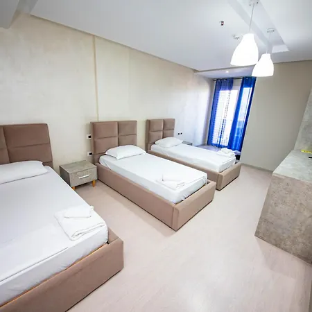 Miki Hotel 4*