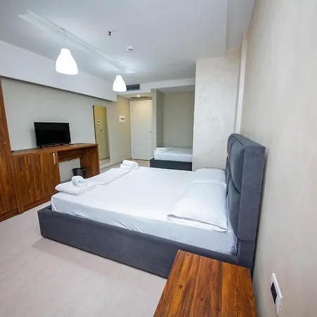 Miki 4* Durres