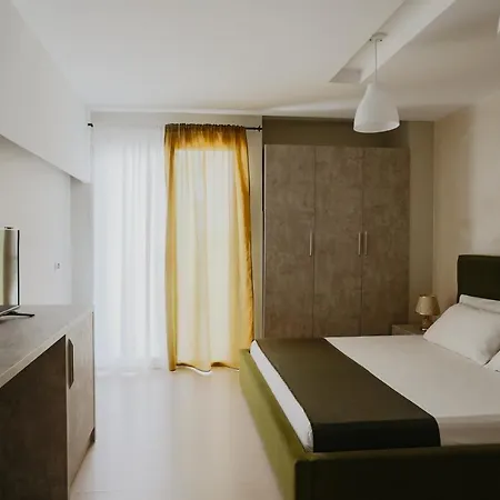 Miki Hotel 4*