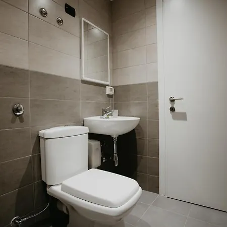 Miki Hotel 4*