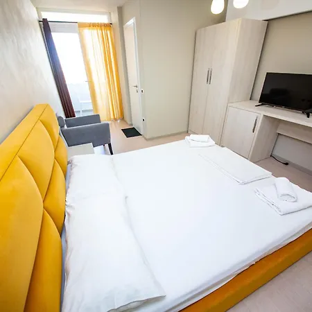 Hotel Miki