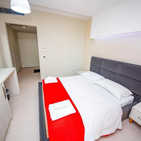 Miki Hotel 4*